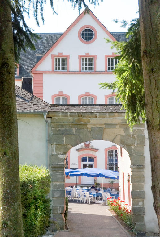 Hotel Burg Bollendorf Extérieur photo